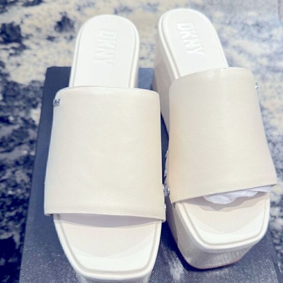 Dkny Alvy Studded Platform Wedge Slide Sandals - Eggnog, shoes 9.5 new - Picture 7 of 9